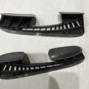Black Original Generation Perfecta Skate Blades &  Holder
