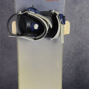 LIMITED ELEMENT SNOWBOARD SIZE 139 CM WITH FORUM MEDIUM BINDINGS