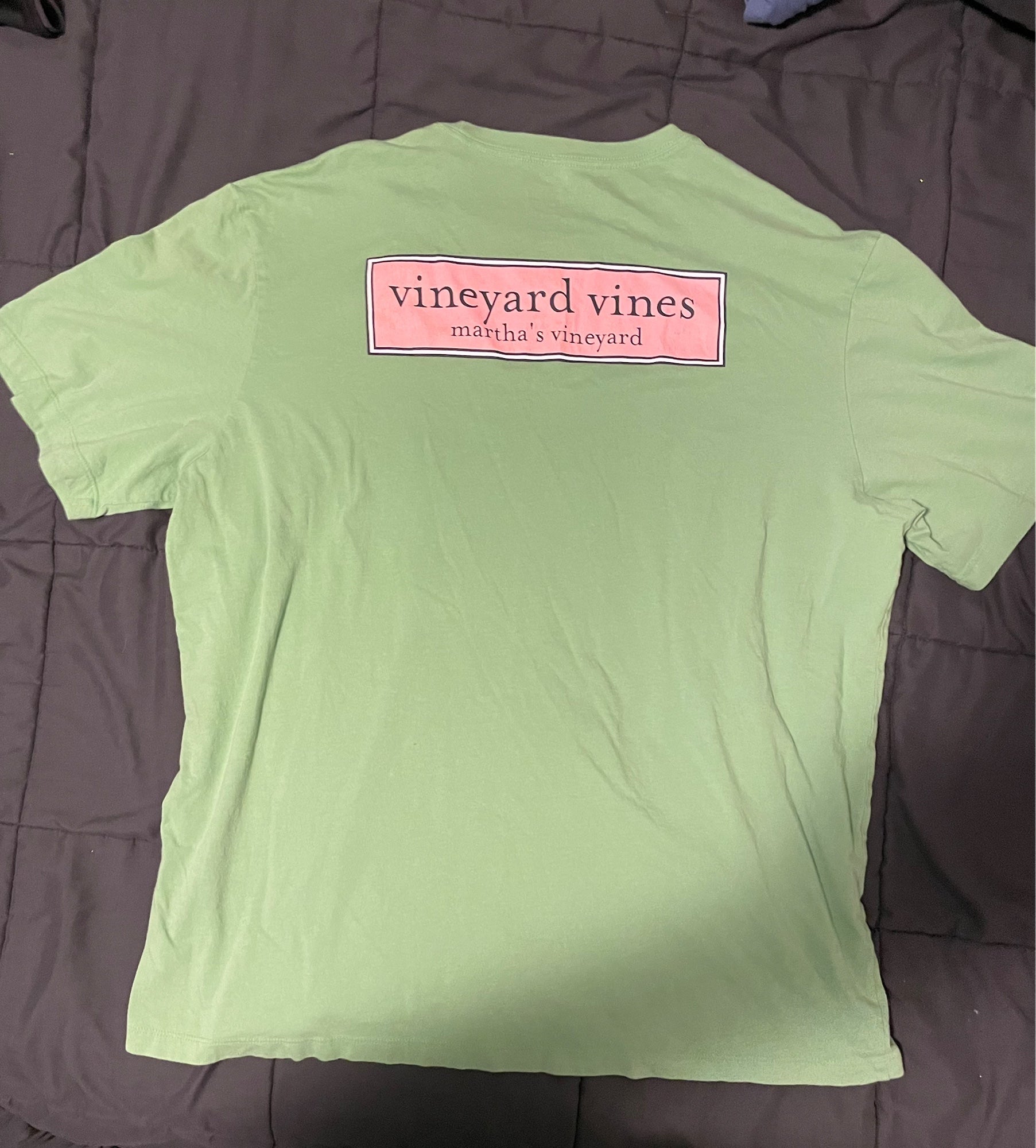 Vineyard Vines T Shirt Mens XL White Pocket Tee Born in 98 Whale Tail Box Logo