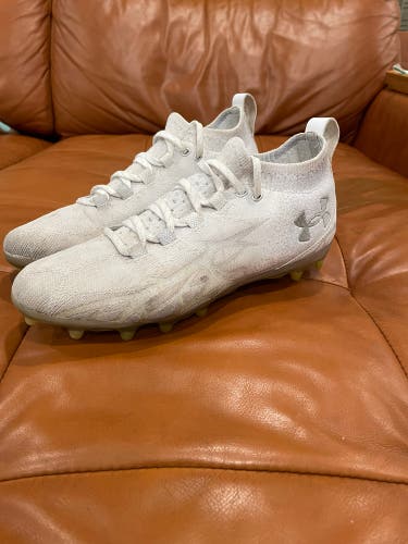 UNDER AMOUR COMMAND PRO CLEATS