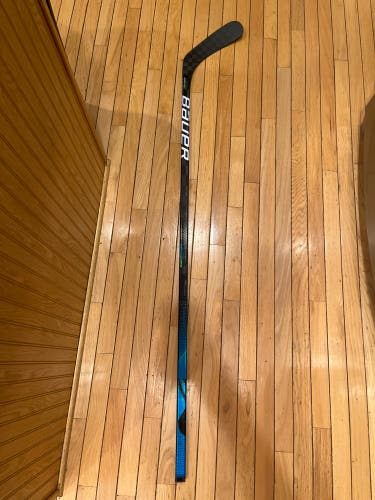 Senior Right Handed P92 Pro Stock Nexus Geo Hockey Stick