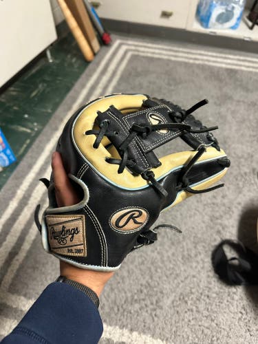 Infield 11.75" Heart of the Hide Baseball Glove