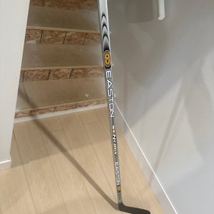 Easton synergy Stick