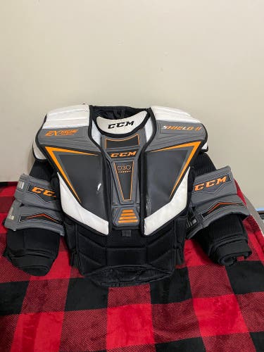 Used Medium CCM Extreme Flex Shield 2 Goalie Chest Protector