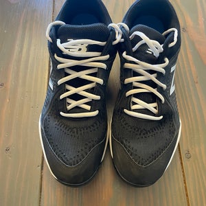 New Balance Black Adult Molded Cleats Low Top 3000v5