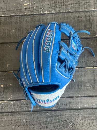 Wilson 11.5" DP15 A2000 Baseball Glove (Autism Speaks)