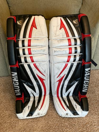 Used 33" Vaughn Velocity V4 Goalie Leg Pads