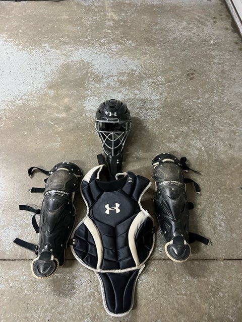 New Under Armour Victory Series Girl's Fastpitch Softball Catcher's Gear  Set Black #UAWCK2JRVS