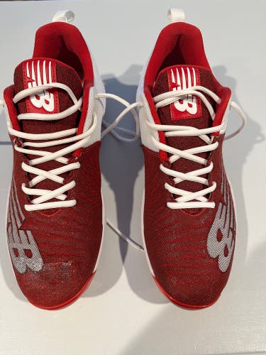 New Balance Red Men's Molded Cleats Low Top 4040v6