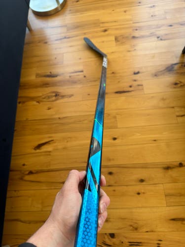 Senior Left Hand P92 Pro Stock Nexus Geo Hockey Stick