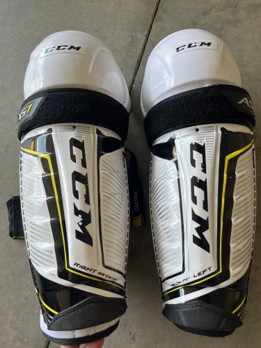 CCM Super Tacks AS1 Shin Pads Size 14