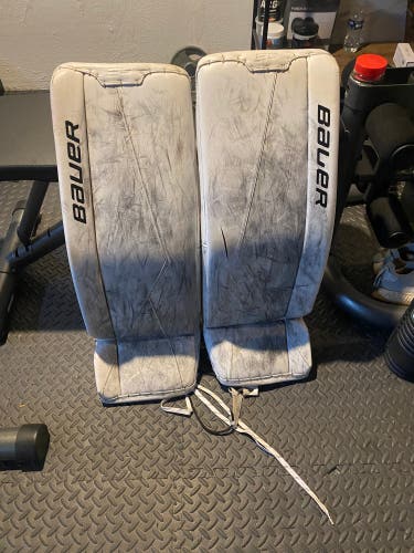 33" Bauer  Supreme 3S Goalie Leg Pads