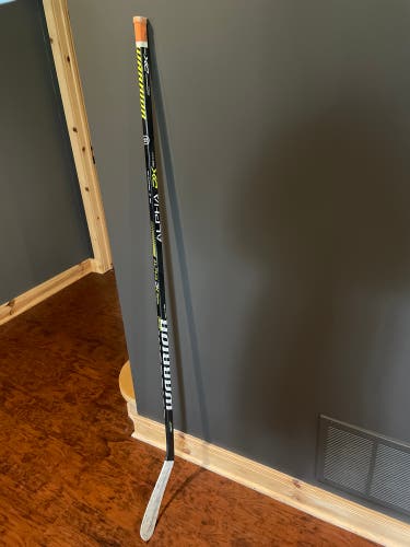 Used Right Handed W03 Pro Stock Alpha DX Pro Team Hockey Stick