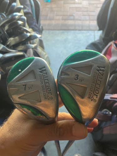 Warrior Custom Golf Hybrid Wood 3 And 7 in right handed  Graphite