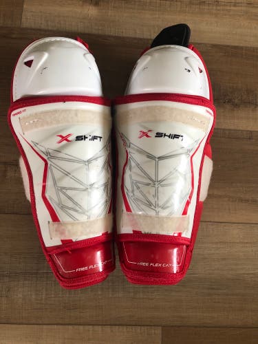 Used Bauer Vapor Shin Pads