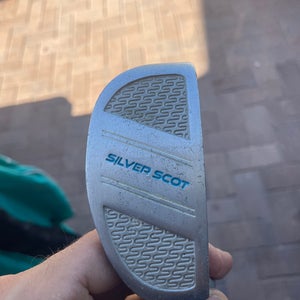 Tommy Armour Silver Scott Golf Putter In Right Hand