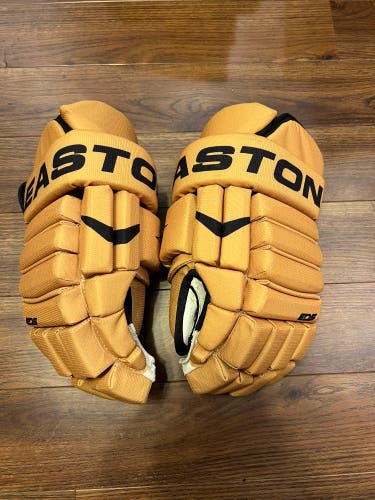 Easton EQ5 Pro Stock Gloves Tan Retro