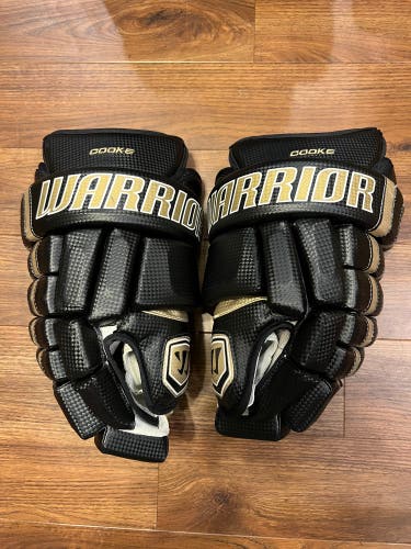 Warrior Franchise Gloves Penguins Pro Stock Cooke