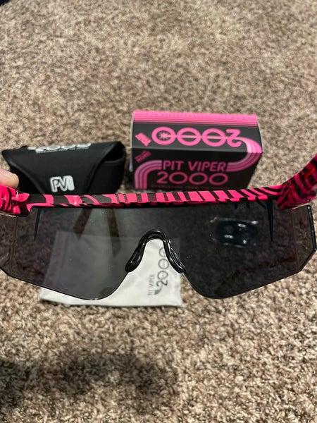 Pit vipers -The Hot Tropics | SidelineSwap | Buy and Sell on  display picture 3