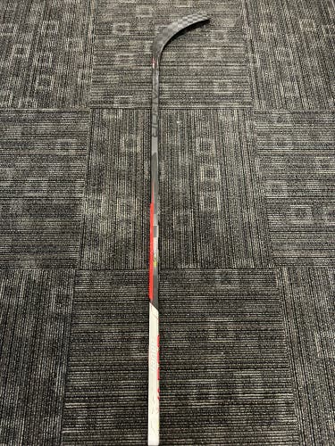 Intermediate Left Hand P92 Vapor Hyperlite Hockey Stick
