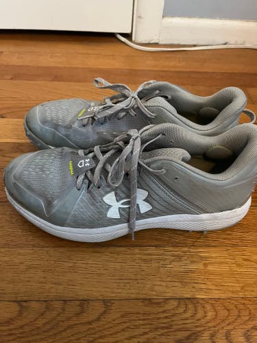 Under Armour Turfs (size 10)