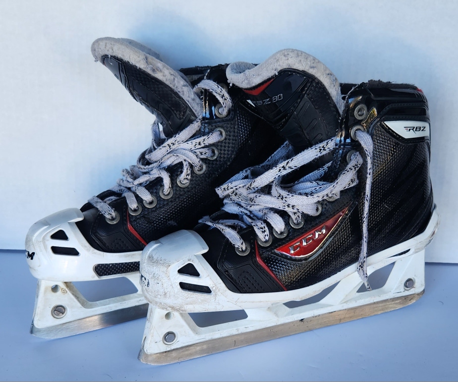 Junior Used CCM RBZ Hockey Goalie Skates Regular Width Size 5