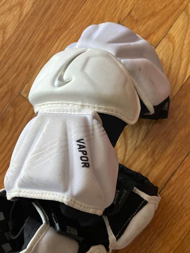 Nike Vapor Arm Pads