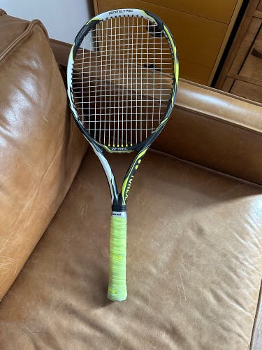 Yonex EZone DR Feel tennis racket