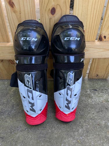 Used CCM  JetSpeed FT4 Shin Pads