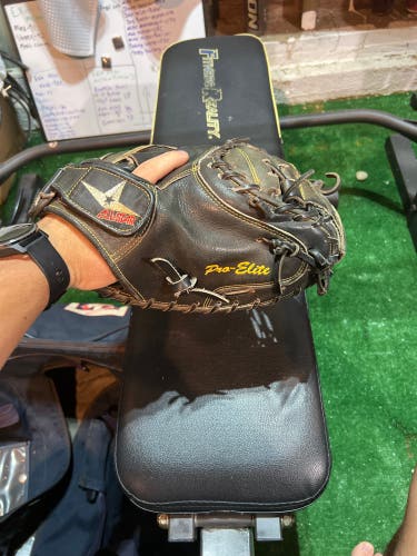 Used Right Hand Throw 33.5" Baseball Glove