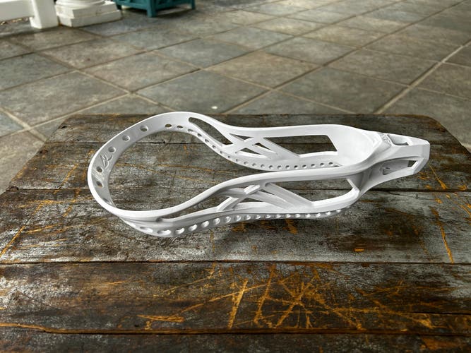 Alpha lacrosse head