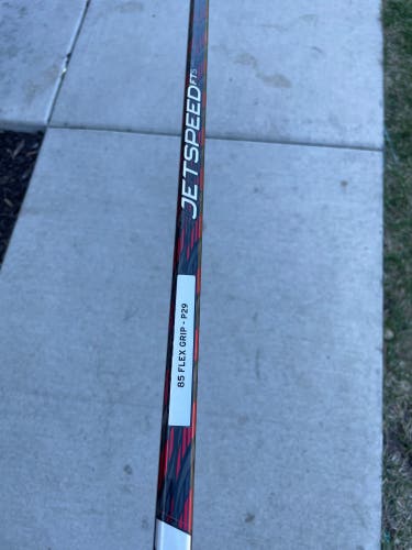 Senior Right Handed P29 JetSpeed FT5 Pro Hockey Stick