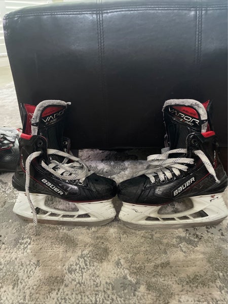 Used Bauer Regular Width Size 1.5 Vapor 3X Pro Hockey Skates