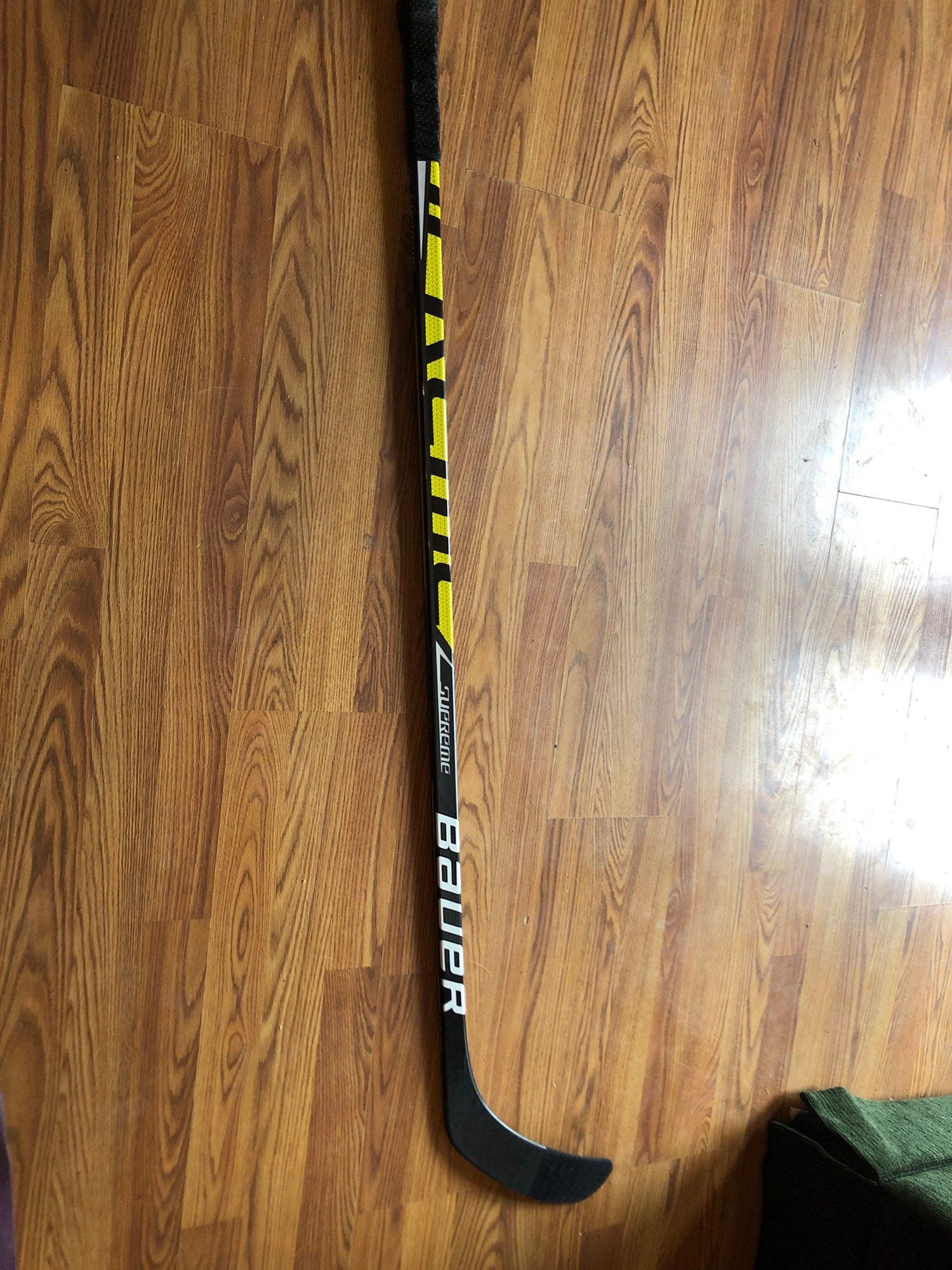 Bauer Supreme S37 Grip Junior Hockey Stick