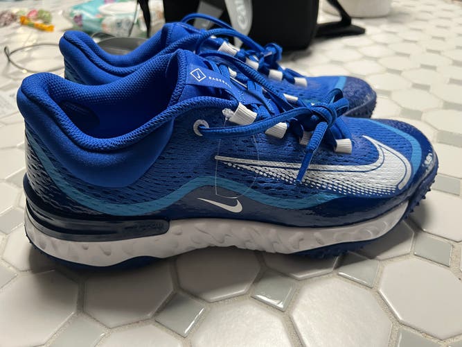 Men's Size 9.5 (Women's 10.5) Low Top Nike alpha huarache elite 4