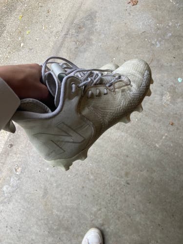 White Men's Molded Cleats New Balance Cleats