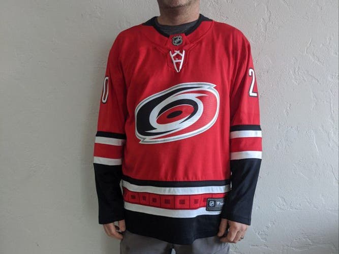 Carolina Hurricanes Men's L Fanatics Aho 20 Jersey