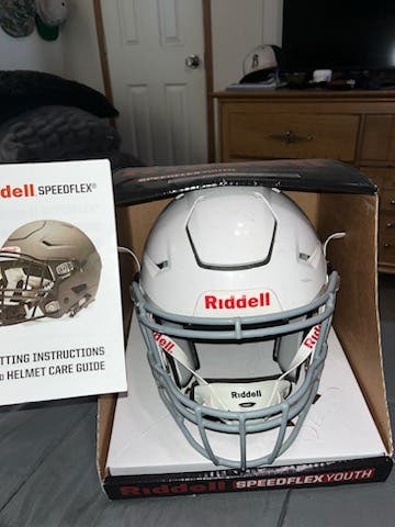 Youth New Small Riddell SpeedFlex Helmet