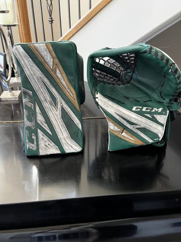 AJHL Used Custom Pro EFLEX 4 Glove And Blocker