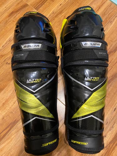 NEW Bauer Supreme Ultrasonic Shin Pads With Tags (14")
