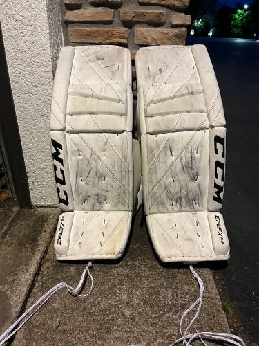 34" CCM  Eflex 5 Goalie Leg Pads