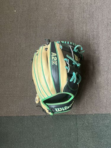 Wilson 2022 Matt Chapman A2K MC26 11.75