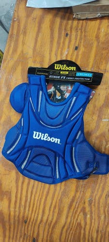 WILSON PRO STOCK HINGE FX FASTPITCH SOFTBALL CHEST PROTECTOR Royal 16.5" 3340