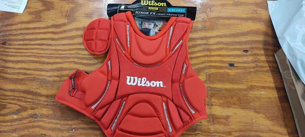 WILSON PRO STOCK HINGE FX FASTPITCH SOFTBALL CHEST PROTECTOR RED 16.5" 3370