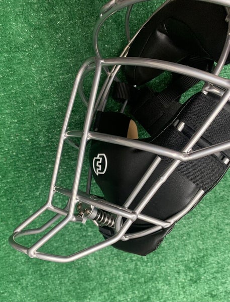 Easton | SPEED ELITE Traditional Facemask | Catchers / Umpires | Baseball /  Softball | Multiple Styles