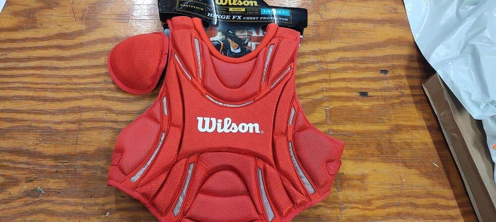 WILSON PRO STOCK HINGE FX FASTPITCH SOFTBALL CHEST PROTECTOR RED 16.5 3340