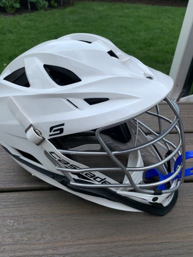 Used Cascade S Lacrosse Helmet in White