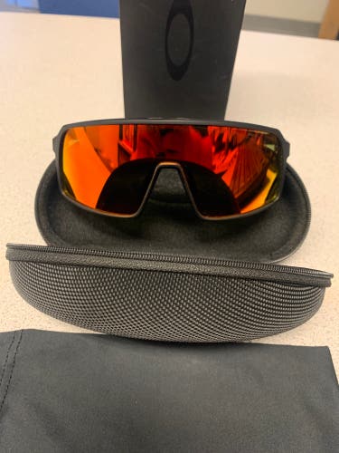 New  Oakley Sutro Sunglasses
