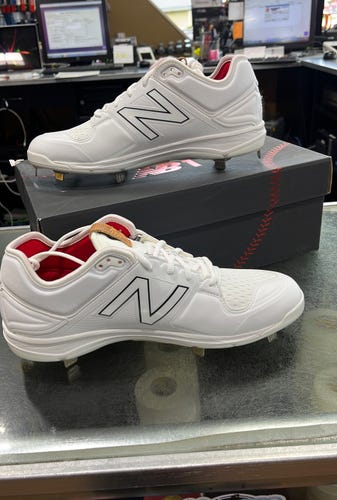 New Balance Used Size 11 (Women's 12) White Adult