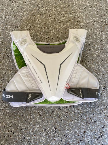 Adult Large Maverik M5 Shoulder Pads